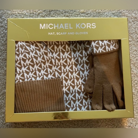 Michael Kors Logo Camel/Tan Gloves, Hat and Scarf Set - Picture 4 of 6